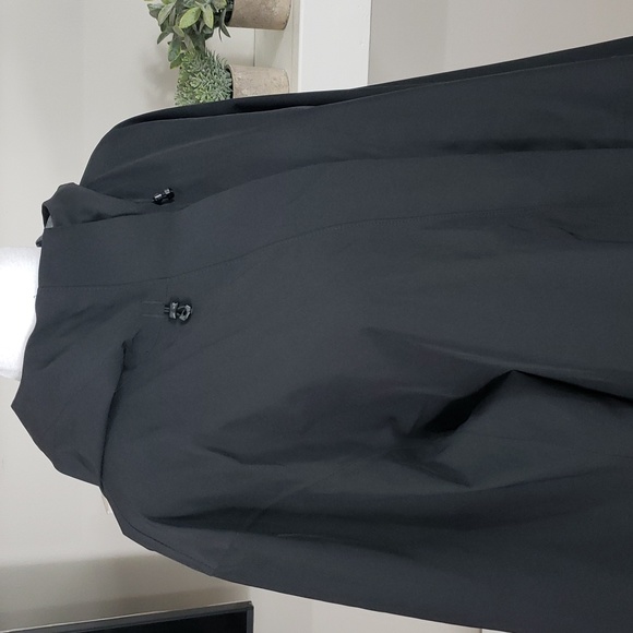 Lands' End Hooded Black Rain Jacket - Picture 7 of 15